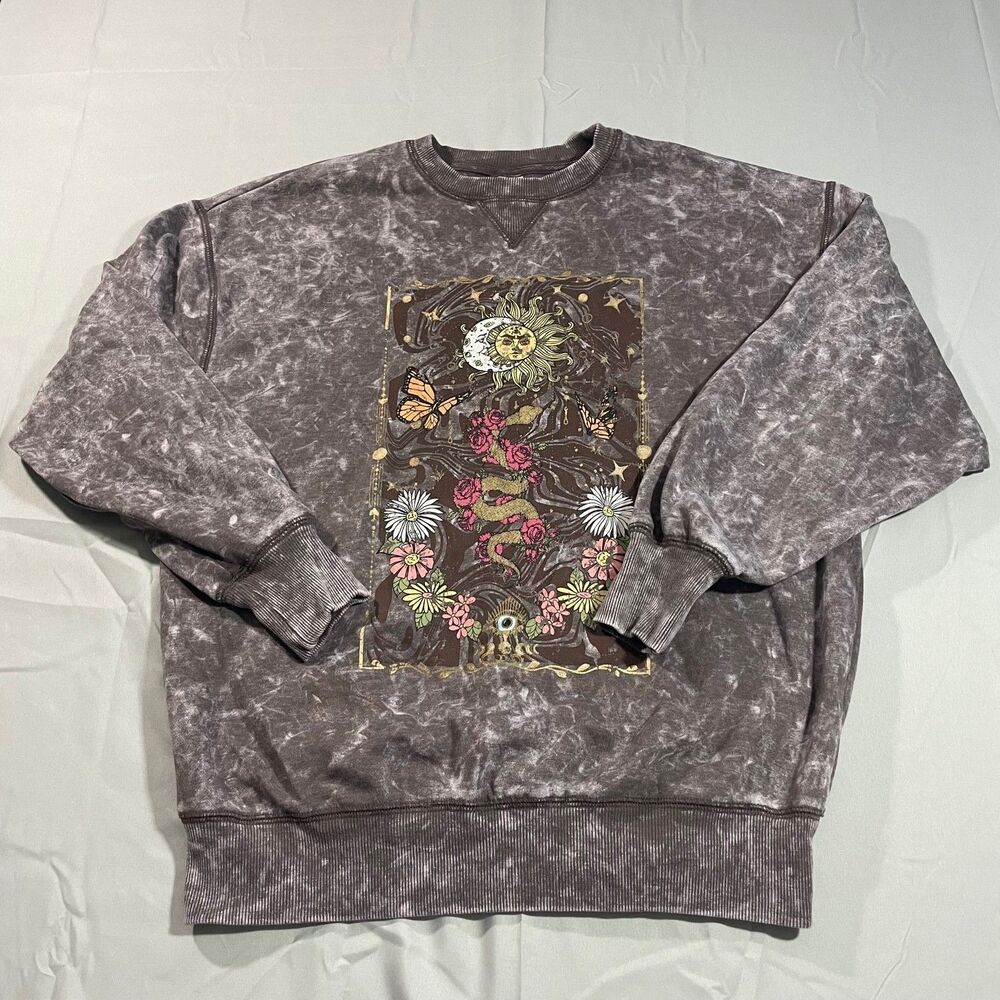 No Boundaries Sweatshirt Graphic Crewneck Pullover Brown Sweater Womens Size XS